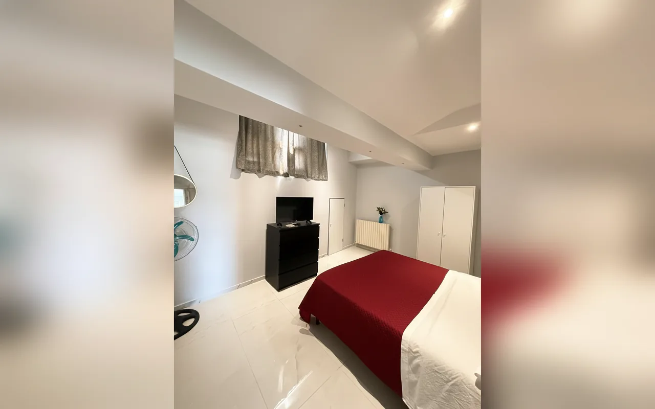 Camera con bagno privato — Rooms Vincanto, Salsomaggiore Terme (Emilia-Romagna) (foto 8)